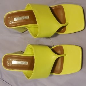 nwt Neon square toe sandal block heel
